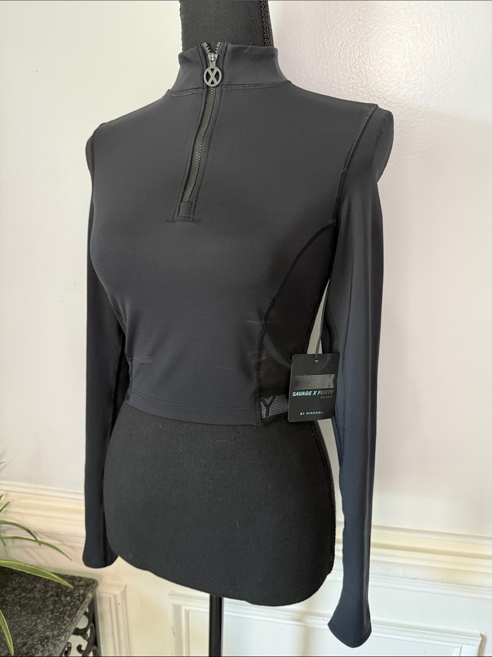 NWT Savage X Fenty Main Player Black Long-Sleeve Cropped Half Zip Top S - Picture 2 of 6